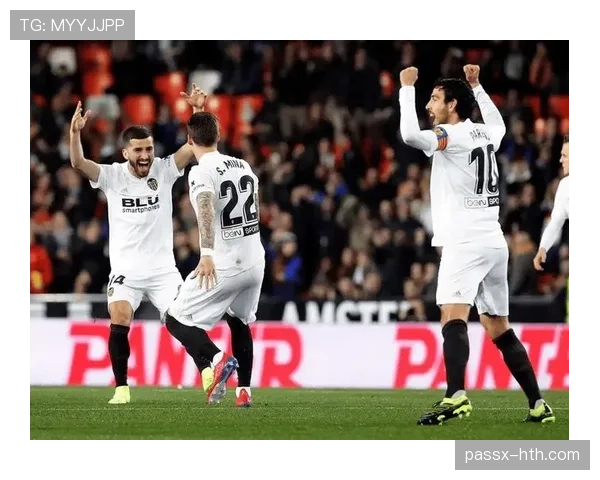 巴萨克赛尔中场组织者表现稳健,助力球队竞技水平稳步提升 巴萨克赛尔中场组织者表现稳健,助力球队竞技水平稳步提升