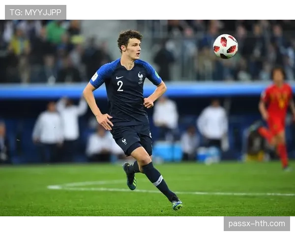 帕瓦尔展现卓越防守能力,助力球队后防线表现稳健 帕瓦尔展现卓越防守能力,助力球队后防线表现稳健