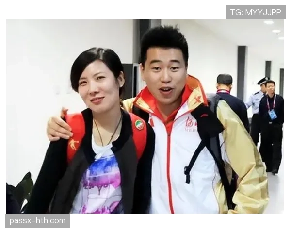 庞伟训练完回家还得哄娃睡觉，这反差谁懂啊